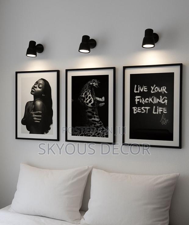 3 Sett B N W Photo Frame Price for 1 · Photo 1