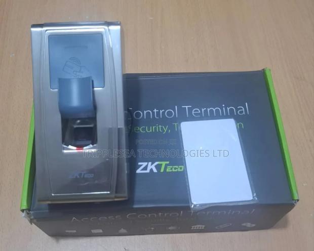 Zkteco Ma300 Access Control Terminal + Finger + Card · Photo 1