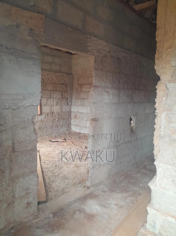 8bdrm House in Kumasi Metropolitan for sale · Photo 3