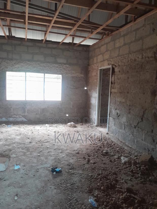 8bdrm House in Kumasi Metropolitan for sale · Photo 6