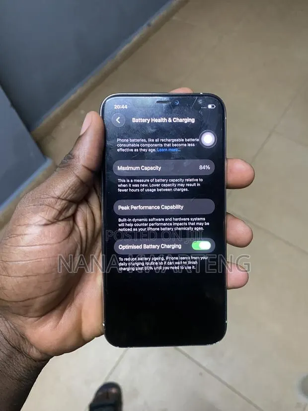 Apple iPhone 11 Pro 64 GB White · Photo 1
