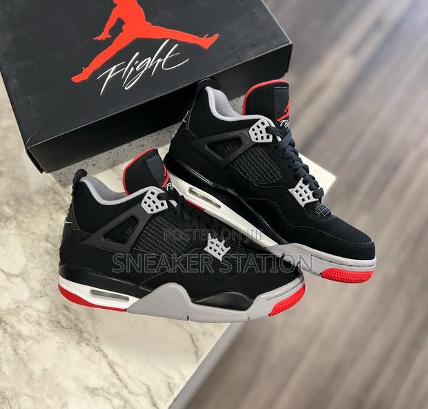 Air Jordan Retro 4 Bred Sneaker · Photo 1