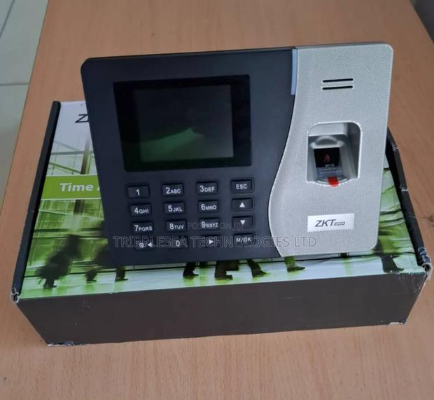 Zkteco (Id) Time Attendance Terminal + Finger + Password + Card · Photo 1