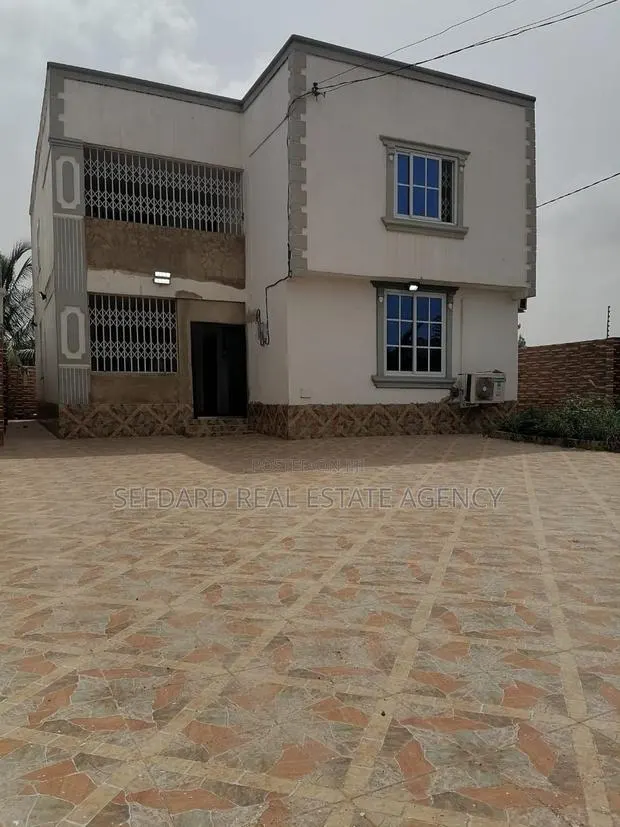 4bdrm House in Sefdard Properties, Amasaman for sale · Photo 1