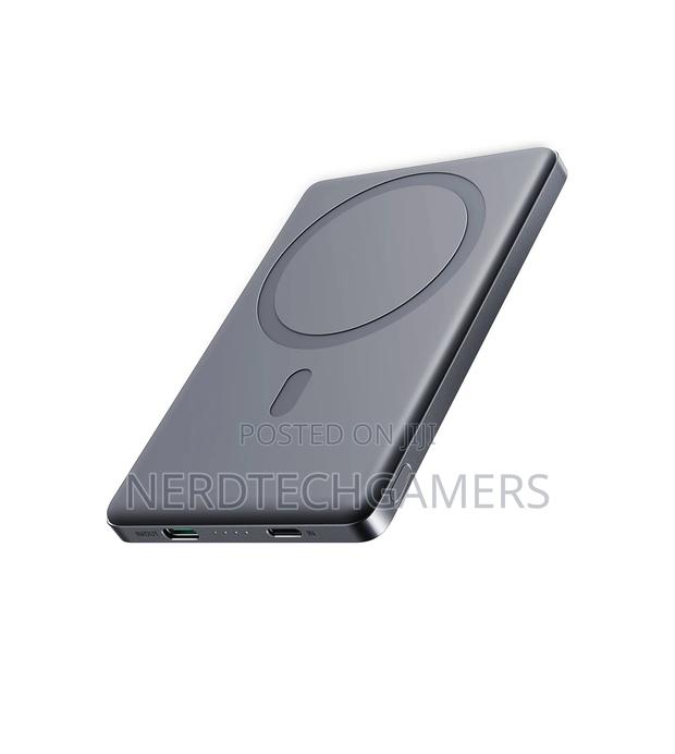 Joyroom Jr-Pbm08 20w Magnetic Wireless Power Bank 5000mah · Photo 2