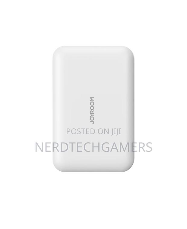 Joyroom Jr-W020 Mini 20w Power Bank 5000mah · Photo 2
