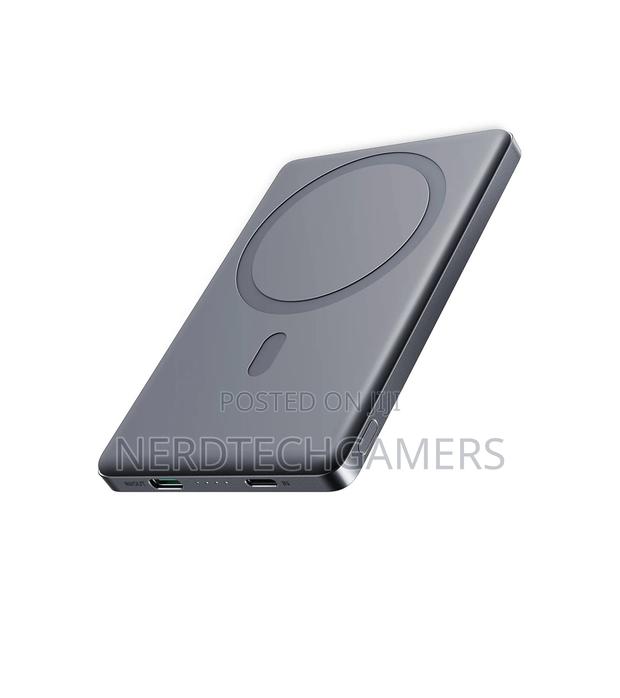 Joyroom Jr-Pbm08 20w Magnetic Wireless Power Bank 5000mah · Photo 2