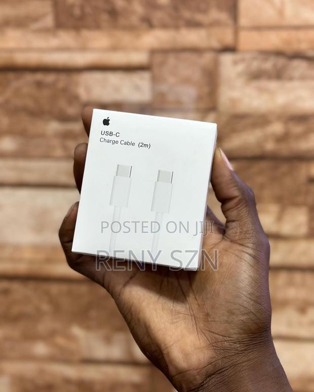Apple Usb C to C Charge Cable · Photo 1