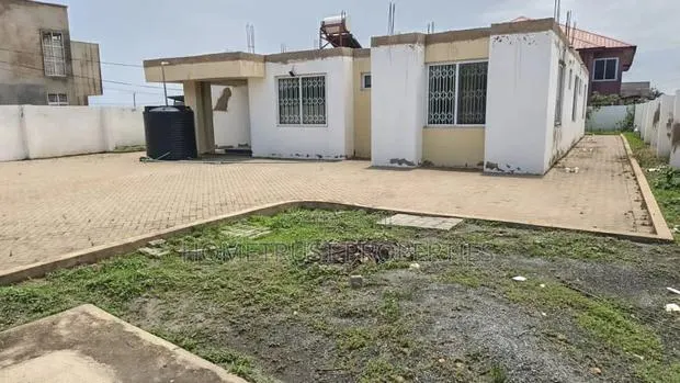 4bdrm House in Tema Community 25 for sale · Photo 1