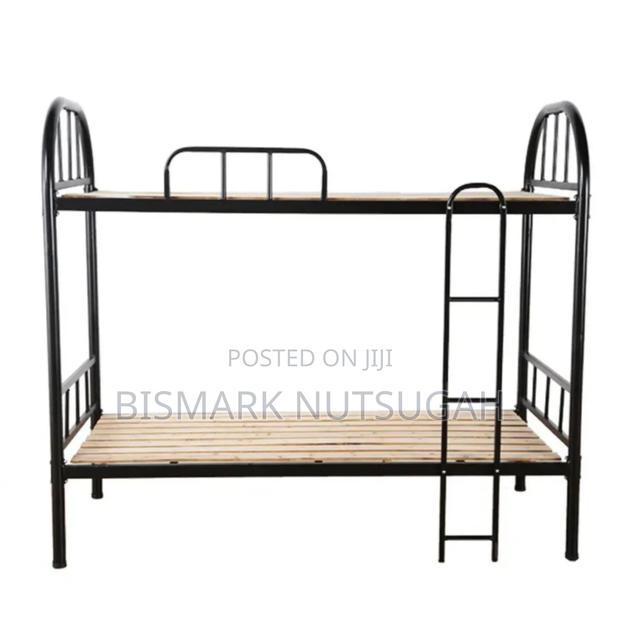 Metallic Bunk Bed · Photo 5