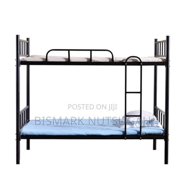 Metallic Bunk Bed · Photo 6