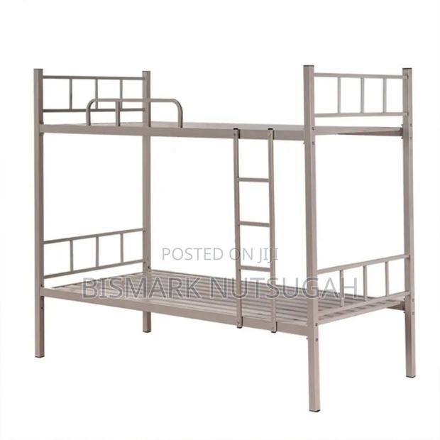 Metallic Bunk Bed · Photo 7