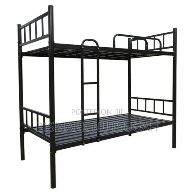Metallic Bunk Bed · Photo 1