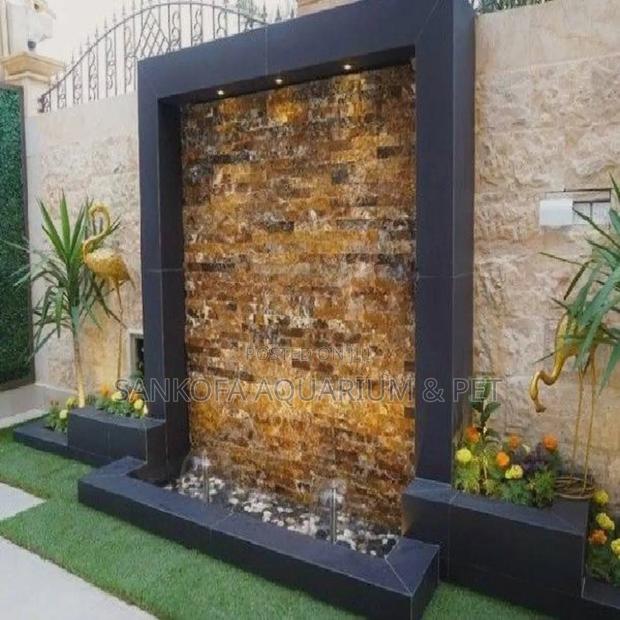 We Build Super Classic Wall Fountain · Photo 1