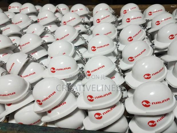 Safety Helmets · Photo 1