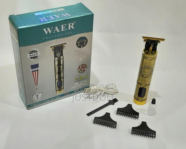 Rechargeable Bald Head Shaver – T-Blade Precision · Photo 1