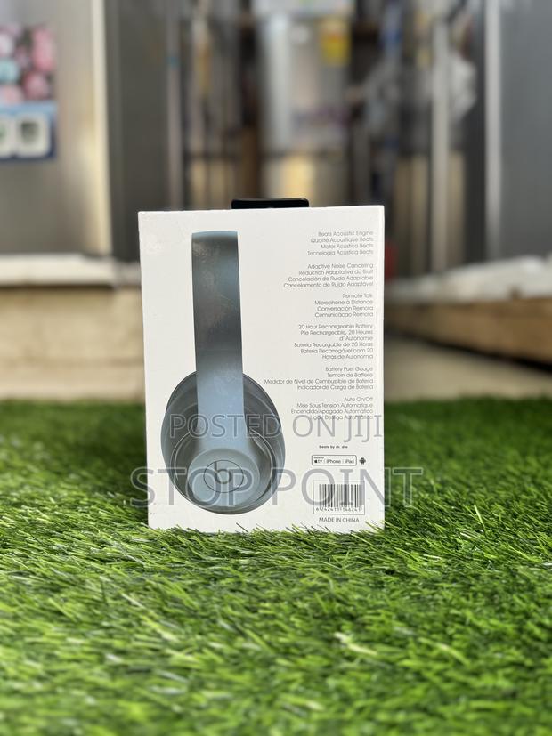 Beats Deep Bass Headset · Photo 3