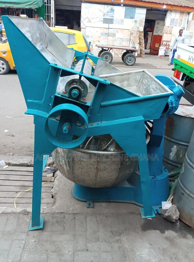 Bread Mixer and Roller With All Accessories Complete. · Photo 4