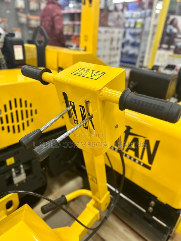 Road Roller · Photo 5