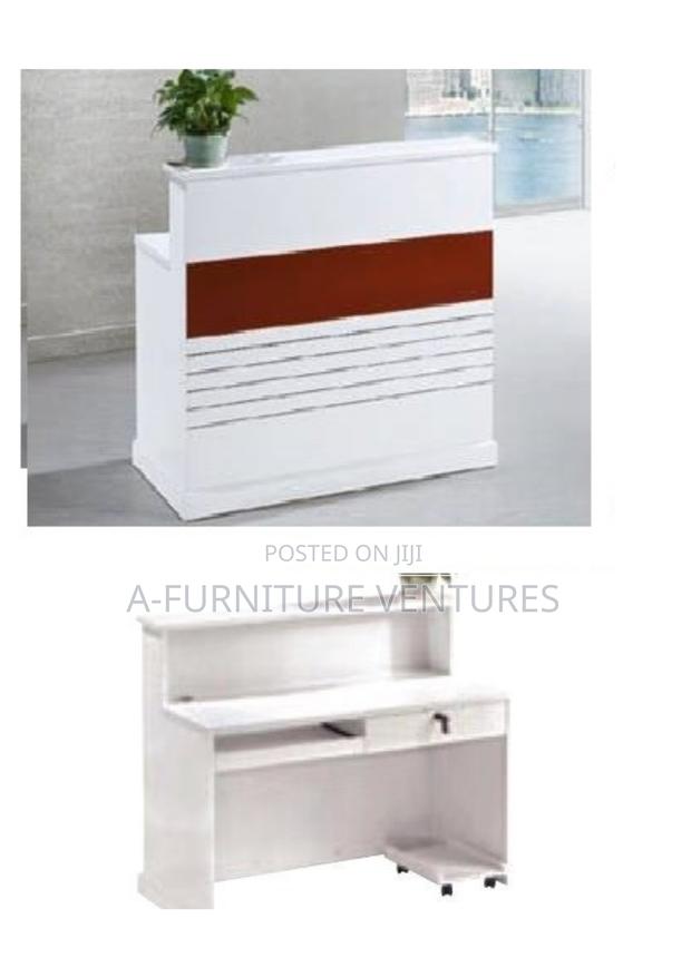 Receptionist Desk or Table · Photo 1