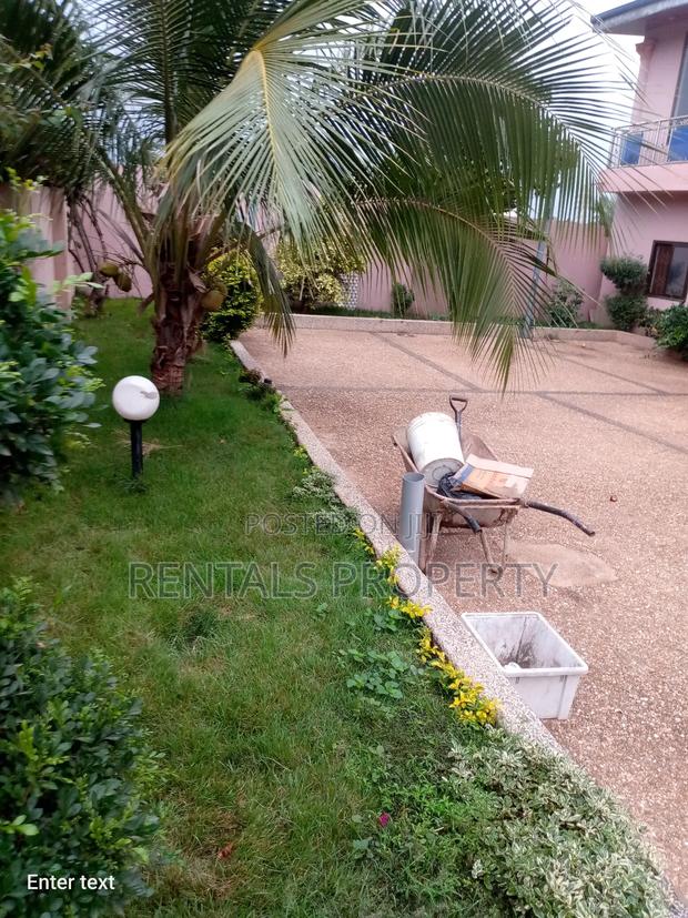 3bdrm Duplex in Adenta for rent · Photo 2