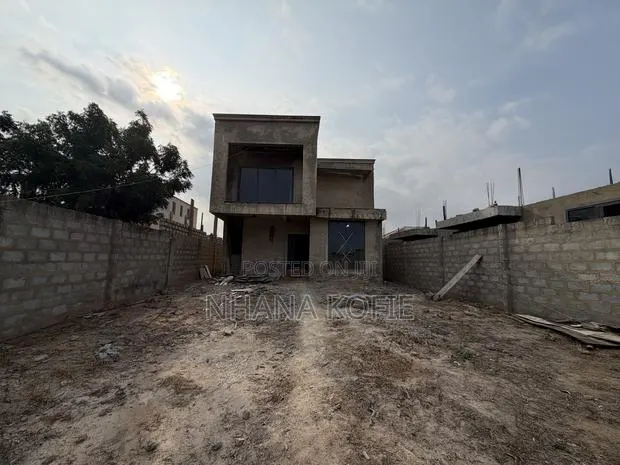 5bdrm House in East Legon for sale · Photo 1