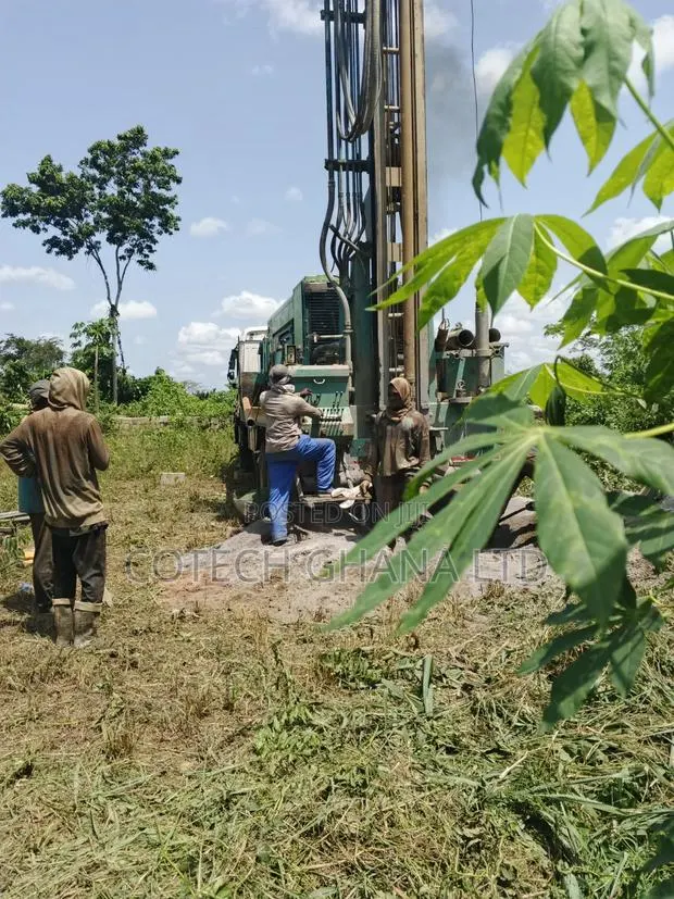 Borehole Within Kojokrom · Photo 1