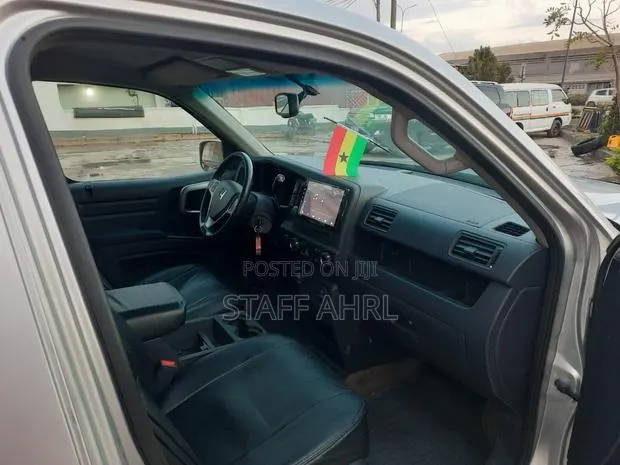 Honda Ridgeline Sport 2013 Silver · Photo 1