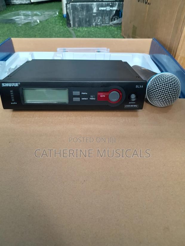 Shure SLX Microphone · Photo 1