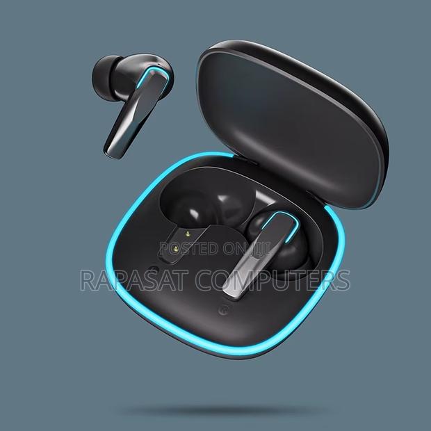 Heatz Hb7 V5.3 TWS Wireless Earphones Headphones · Photo 1