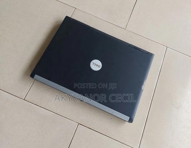 Laptop Dell Latitude D630 2GB Intel Core 2 Duo HDD 320GB · Photo 4