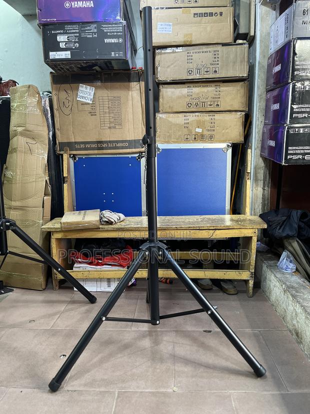 Speaker Stand · Photo 1
