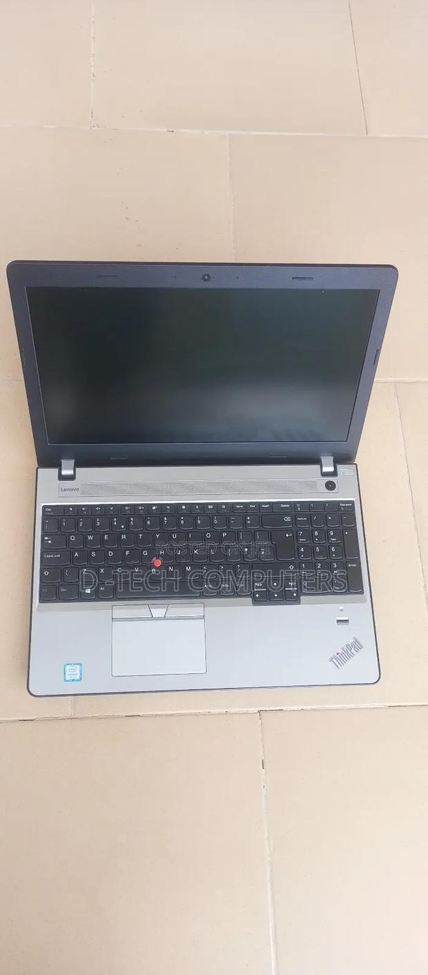Laptop Lenovo ThinkPad E570 12GB Intel Core i5 SSD 256GB · Photo 1