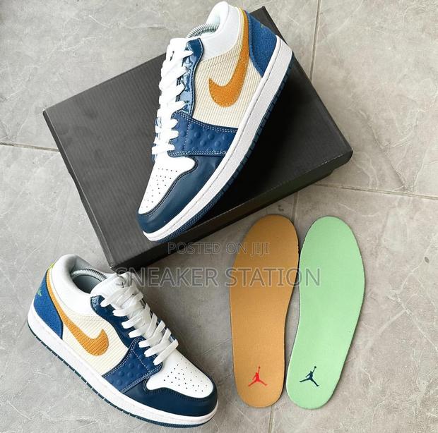 Nike Air Jordan 1 Low Sp Alternate Blue · Photo 2