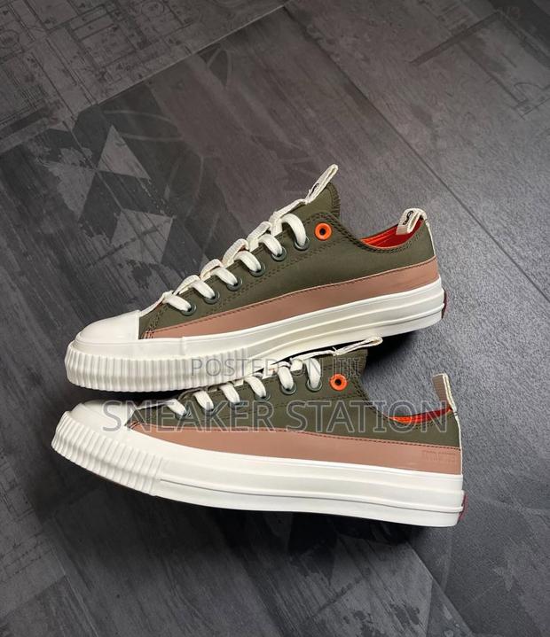 Original Converse Low Sneaker · Photo 2