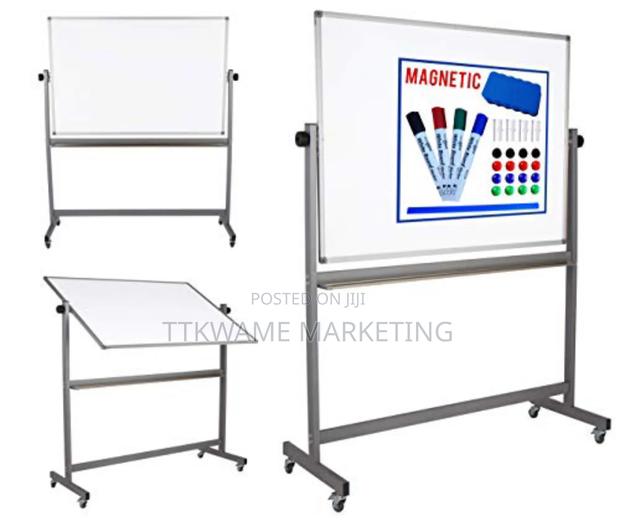 360 Rotating Marker Board · Photo 1