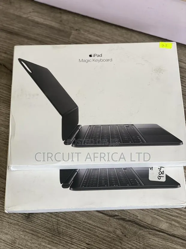 Apple iPad Pro 11inch Magic Keyboard · Photo 1