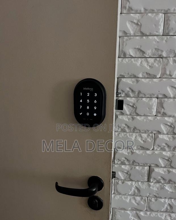 High Quality Smart And Safe Door Lock (Free Installation) · Photo 5