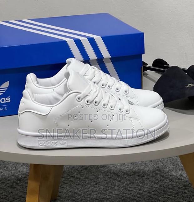 Adidas Stan Smith All White · Photo 1