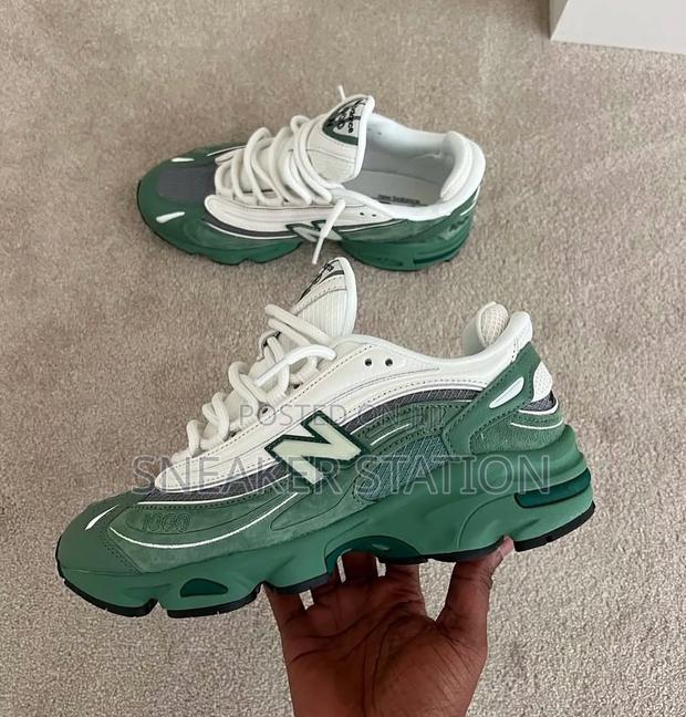 New Balance 1000 Mallard Green Sneaker · Photo 2