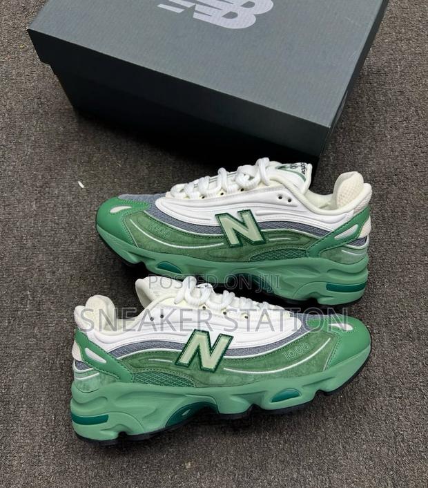 New Balance 1000 Mallard Green Sneaker · Photo 1