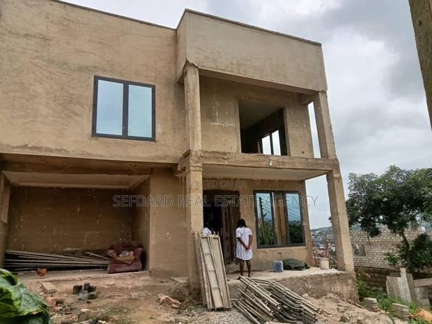 4bdrm Duplex in Kwabenya for sale · Photo 1