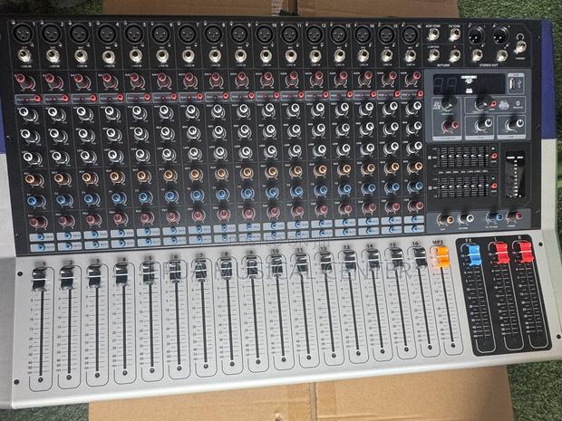 Yamaha 16 Channel Kv Mixer · Photo 2
