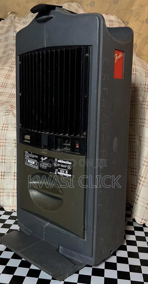 Fender Passport “Powerful Amplifier” · Photo 2