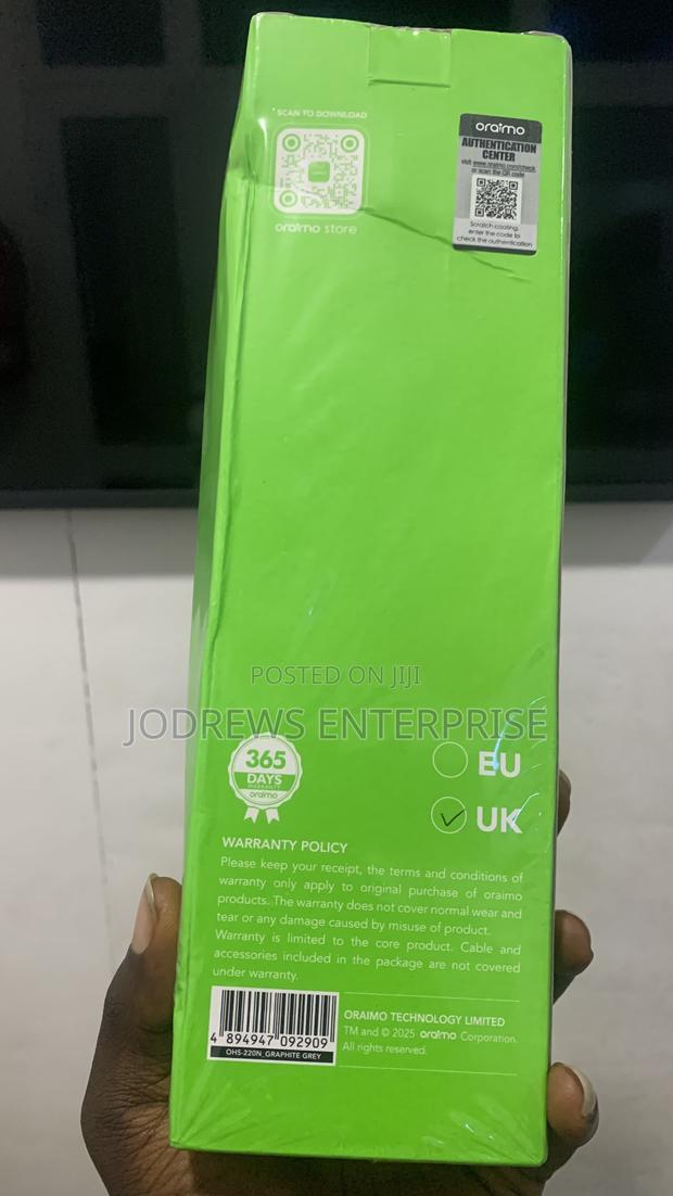 Oraimo Sleekwave Hair Straightener Brush · Photo 3