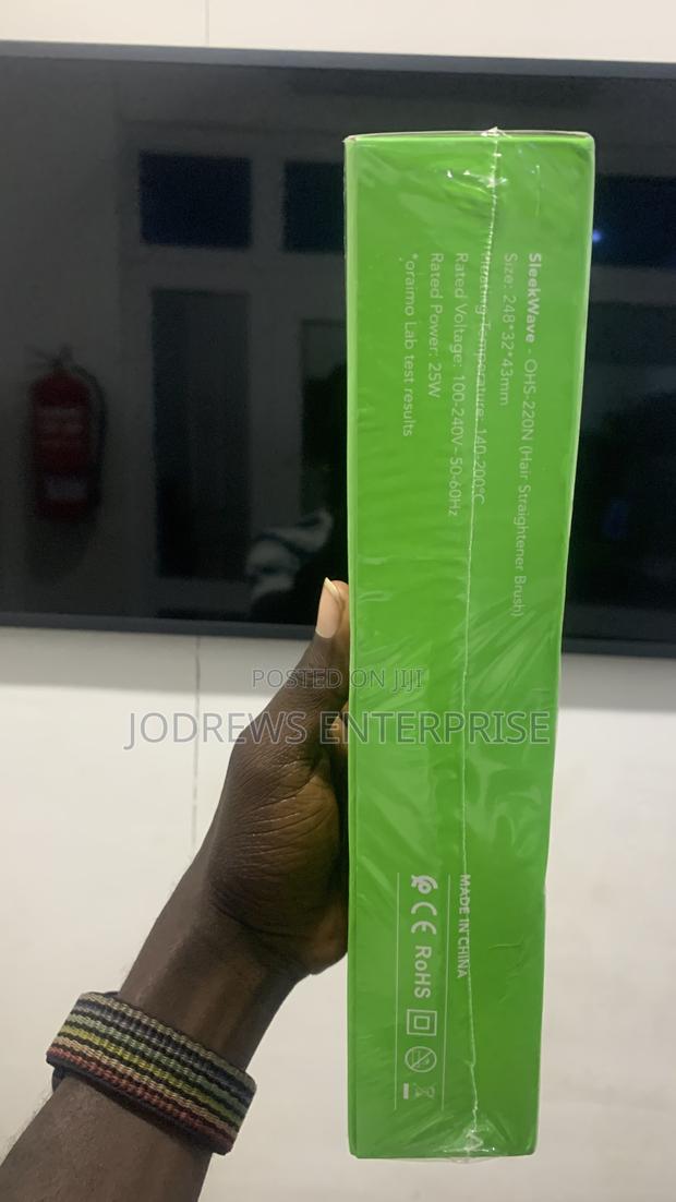 Oraimo Sleekwave Hair Straightener Brush · Photo 4