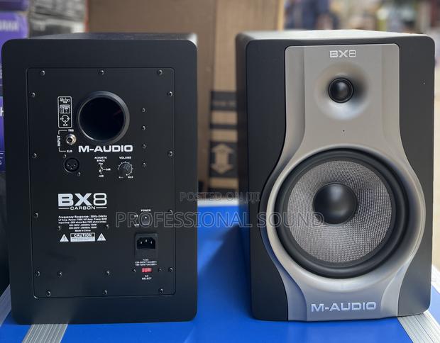 Bx8 Studio Monitor · Photo 2