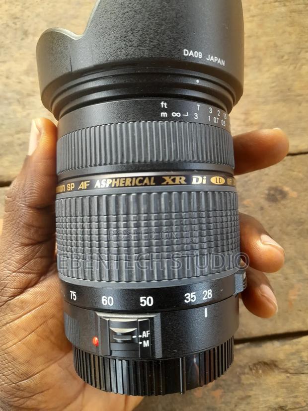 28-75mm Zoom F2.8 Wide Lens Tamron · Photo 1