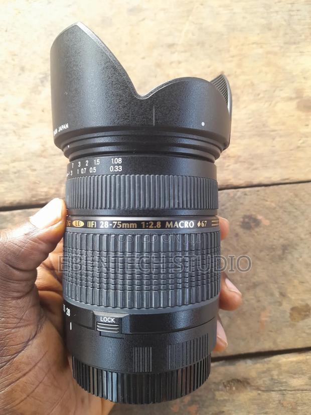 28-75mm Zoom F2.8 Wide Lens Tamron · Photo 2