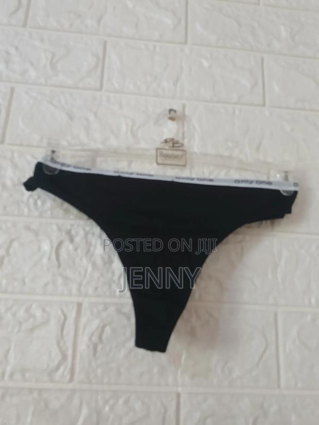 Cotton G-String Panties · Photo 2